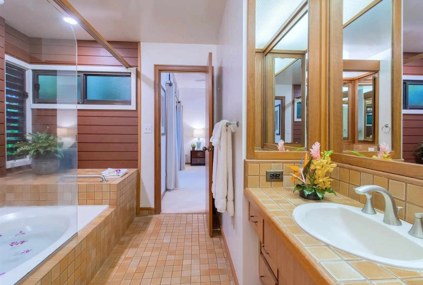 2412 Kapalua Ridge Villa Kahana 아파트